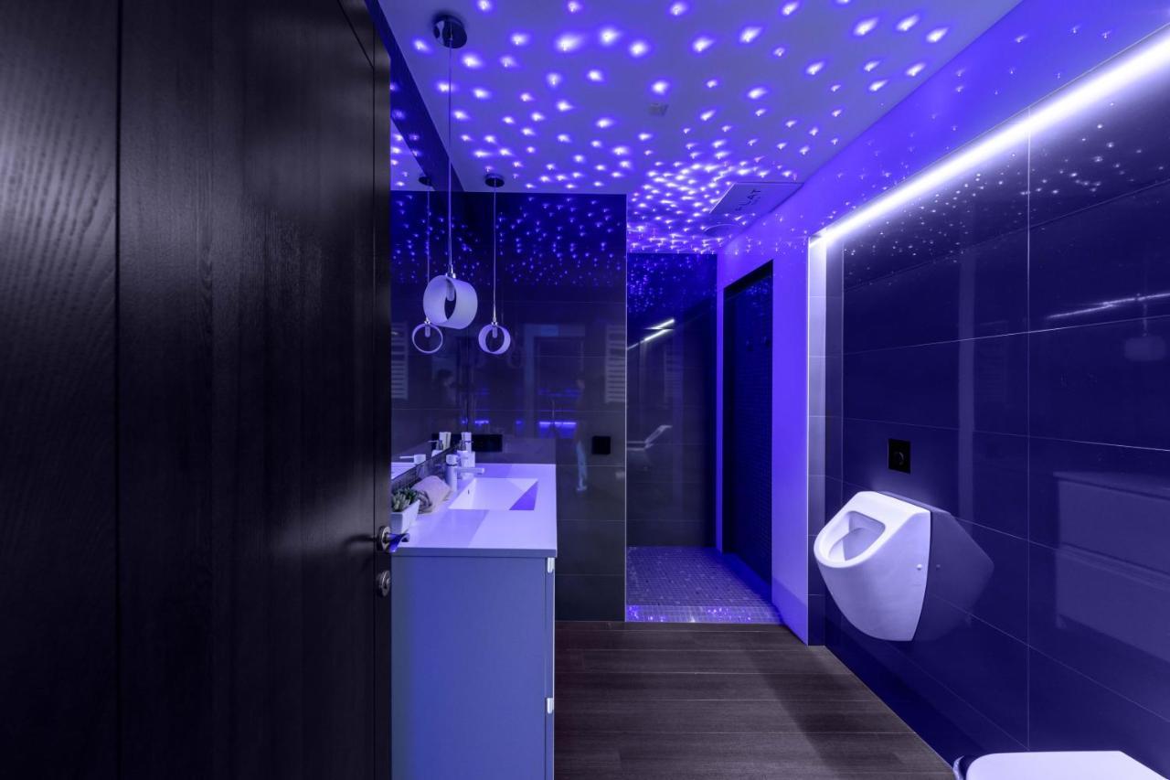 Sky Flat Jacuzzi 27 Floor Apartment Klaipeda Bagian luar foto